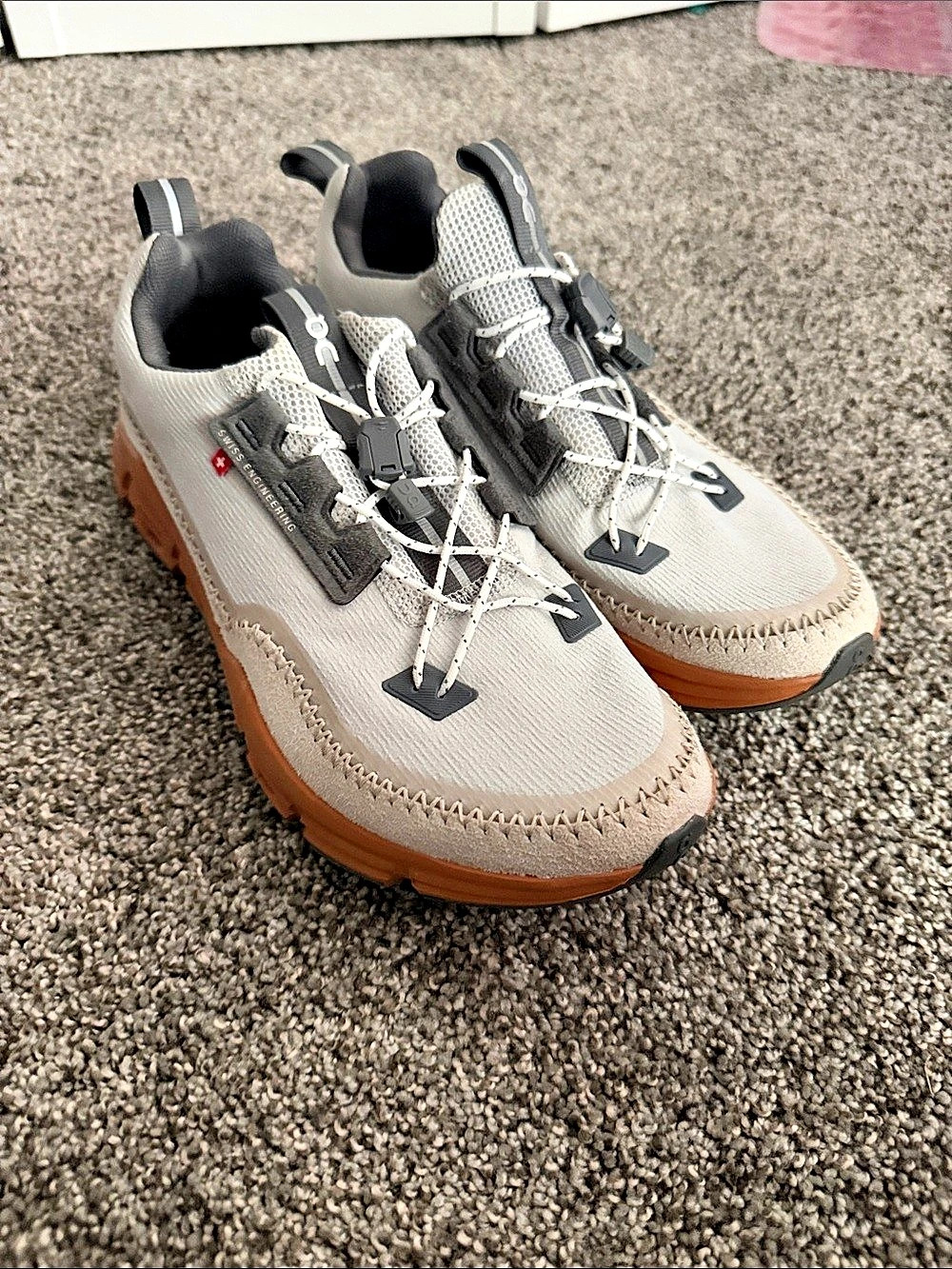 On Cloudaway Glacier / Pecan Gray & Orange Sneakers